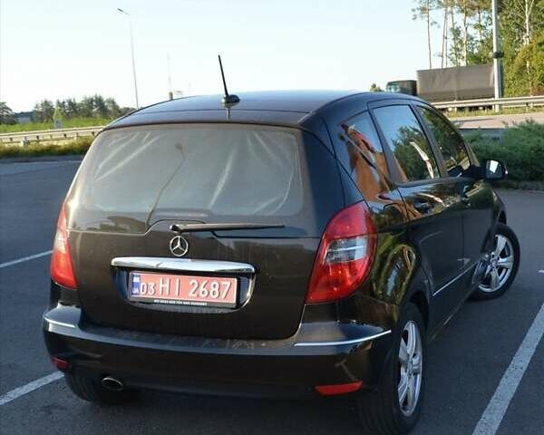 Черный Мерседес А класс, объемом двигателя 1.5 л и пробегом 207 тыс. км за 5600 $, фото 4 на Automoto.ua