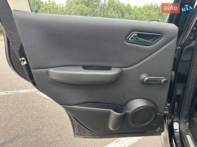 Черный Мерседес А класс, объемом двигателя 1.7 л и пробегом 262 тыс. км за 6800 $, фото 26 на Automoto.ua