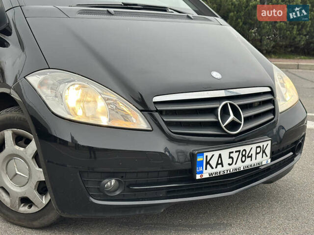 Черный Мерседес А класс, объемом двигателя 1.7 л и пробегом 262 тыс. км за 6800 $, фото 5 на Automoto.ua