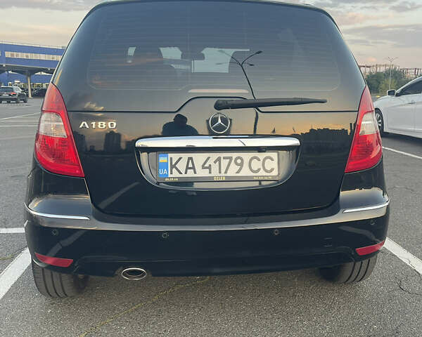 Чорний Мерседес А клас, об'ємом двигуна 1.7 л та пробігом 143 тис. км за 9000 $, фото 2 на Automoto.ua