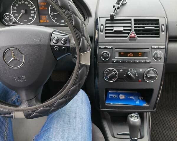 Черный Мерседес А класс, объемом двигателя 1.7 л и пробегом 260 тыс. км за 6500 $, фото 1 на Automoto.ua