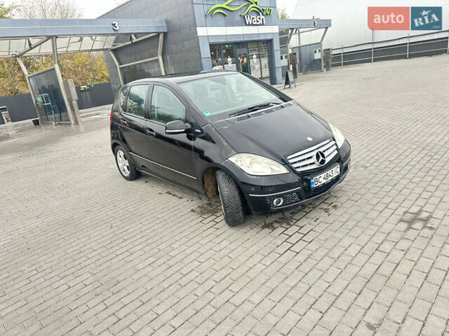 Черный Мерседес А класс, объемом двигателя 2 л и пробегом 250 тыс. км за 4400 $, фото 2 на Automoto.ua
