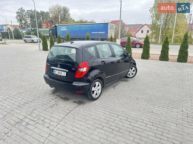 Черный Мерседес А класс, объемом двигателя 2 л и пробегом 250 тыс. км за 4400 $, фото 10 на Automoto.ua