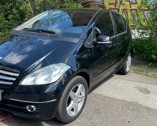 Черный Мерседес А класс, объемом двигателя 1.99 л и пробегом 191 тыс. км за 8300 $, фото 2 на Automoto.ua