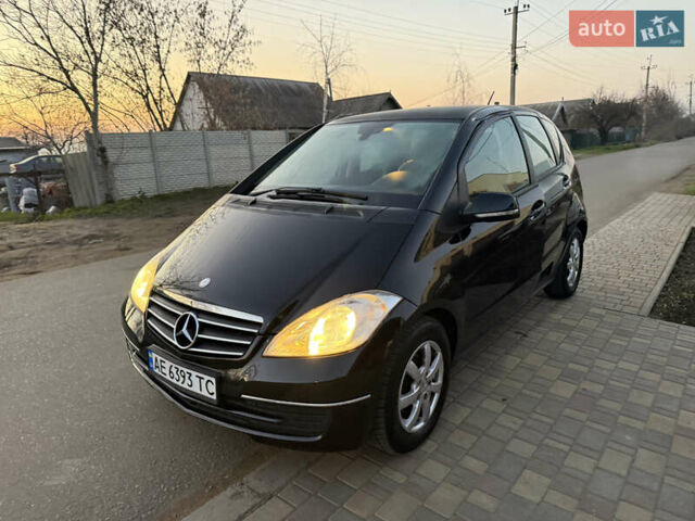 Черный Мерседес А класс, объемом двигателя 1.7 л и пробегом 98 тыс. км за 5600 $, фото 7 на Automoto.ua