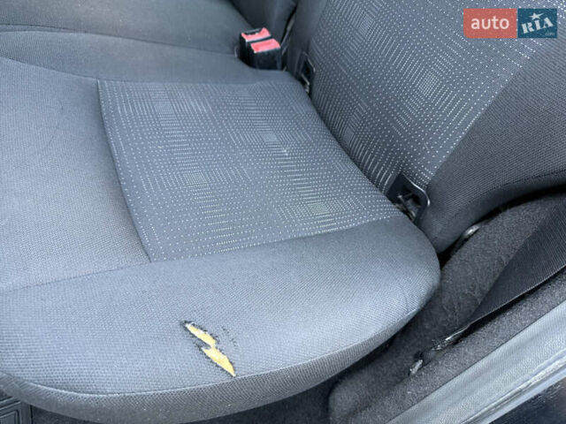 Чорний Мерседес А клас, об'ємом двигуна 2 л та пробігом 278 тис. км за 5300 $, фото 12 на Automoto.ua