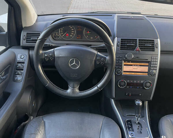 Чорний Мерседес А клас, об'ємом двигуна 2 л та пробігом 227 тис. км за 6200 $, фото 11 на Automoto.ua