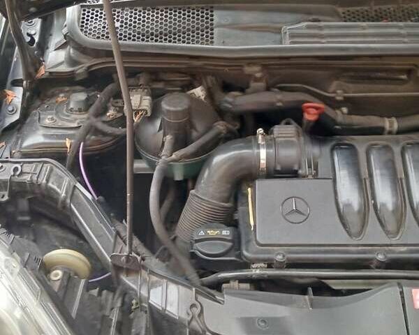 Черный Мерседес А класс, объемом двигателя 1.99 л и пробегом 124 тыс. км за 5000 $, фото 2 на Automoto.ua