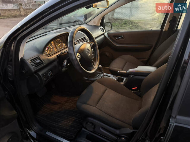 Черный Мерседес А класс, объемом двигателя 1.7 л и пробегом 98 тыс. км за 5600 $, фото 12 на Automoto.ua