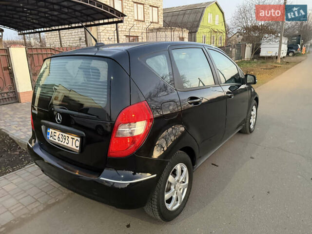 Черный Мерседес А класс, объемом двигателя 1.7 л и пробегом 98 тыс. км за 5600 $, фото 11 на Automoto.ua