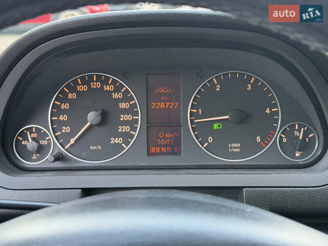 Черный Мерседес А класс, объемом двигателя 2 л и пробегом 228 тыс. км за 6500 $, фото 9 на Automoto.ua