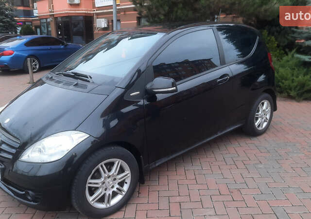 Чорний Мерседес А клас, об'ємом двигуна 2 л та пробігом 330 тис. км за 4700 $, фото 3 на Automoto.ua