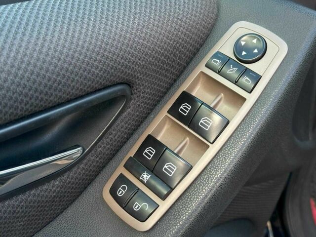 Черный Мерседес А класс, объемом двигателя 1.7 л и пробегом 109 тыс. км за 6980 $, фото 9 на Automoto.ua