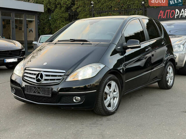 Черный Мерседес А класс, объемом двигателя 2 л и пробегом 228 тыс. км за 6500 $, фото 1 на Automoto.ua