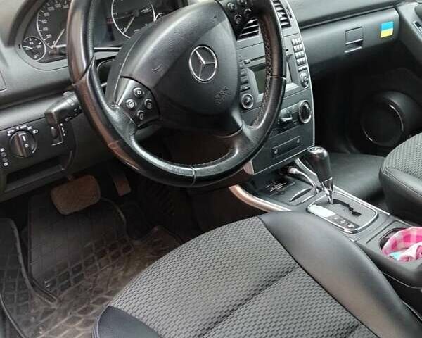 Черный Мерседес А класс, объемом двигателя 1.99 л и пробегом 124 тыс. км за 5000 $, фото 9 на Automoto.ua