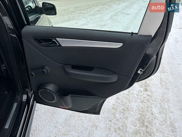 Черный Мерседес А класс, объемом двигателя 1.5 л и пробегом 180 тыс. км за 7200 $, фото 64 на Automoto.ua