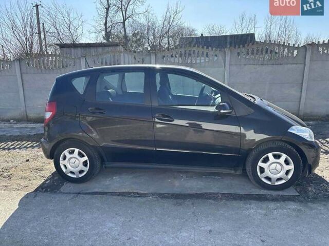 Черный Мерседес А класс, объемом двигателя 1.99 л и пробегом 330 тыс. км за 5900 $, фото 1 на Automoto.ua