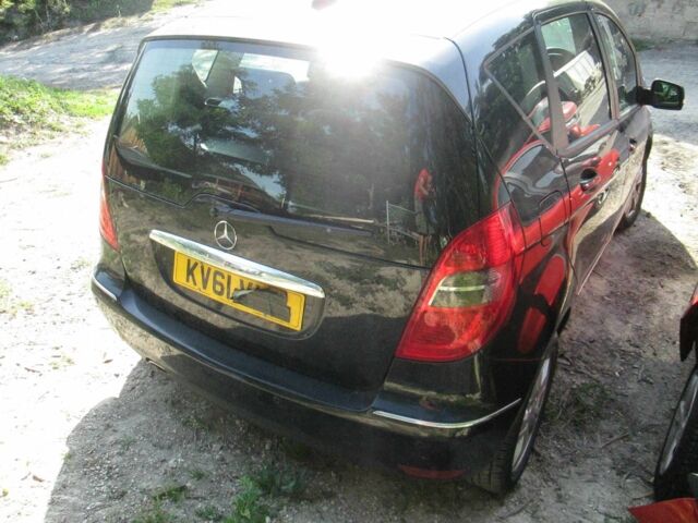 Чорний Мерседес А клас, об'ємом двигуна 0 л та пробігом 45 тис. км за 3900 $, фото 3 на Automoto.ua