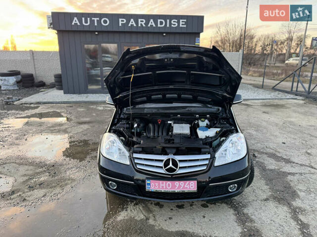 Черный Мерседес А класс, объемом двигателя 1.7 л и пробегом 199 тыс. км за 7560 $, фото 11 на Automoto.ua