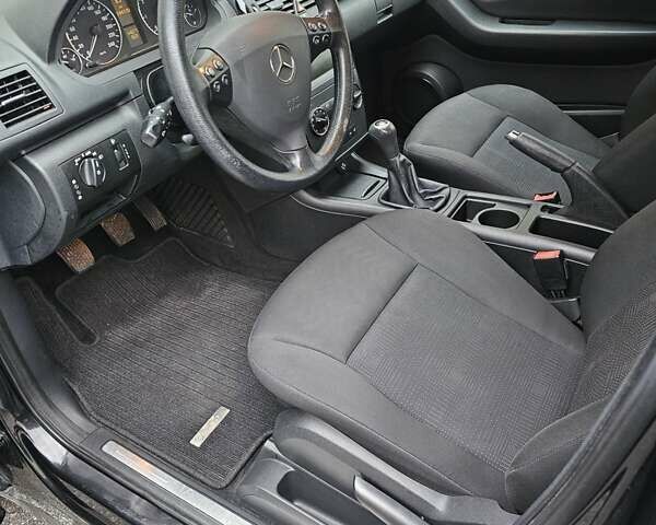 Чорний Мерседес А клас, об'ємом двигуна 1.5 л та пробігом 144 тис. км за 8300 $, фото 5 на Automoto.ua