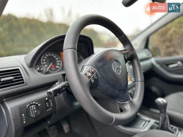 Черный Мерседес А класс, объемом двигателя 2 л и пробегом 236 тыс. км за 6350 $, фото 40 на Automoto.ua