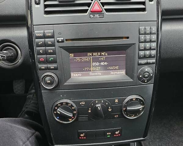 Чорний Мерседес А клас, об'ємом двигуна 1.5 л та пробігом 144 тис. км за 8300 $, фото 2 на Automoto.ua