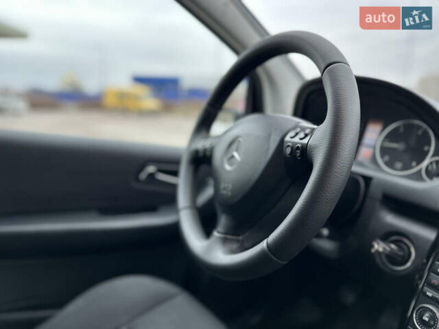 Черный Мерседес А класс, объемом двигателя 2 л и пробегом 236 тыс. км за 6350 $, фото 53 на Automoto.ua