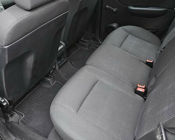 Чорний Мерседес А клас, об'ємом двигуна 1.5 л та пробігом 144 тис. км за 8300 $, фото 3 на Automoto.ua