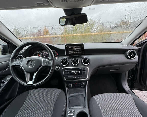 Мерседес А класс 2013 в Ивано-Франковске на Automoto.ua Черный Мерседес А класс, объемом двигателя 1.8 л и пробегом 206 тыс. км за 14000 $, фото 15 на Automoto.ua