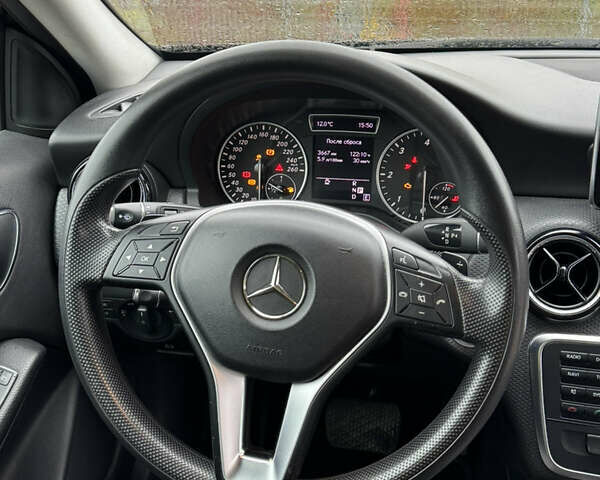 Мерседес А класс 2013 в Ивано-Франковске на Automoto.ua Черный Мерседес А класс, объемом двигателя 1.8 л и пробегом 206 тыс. км за 14000 $, фото 12 на Automoto.ua