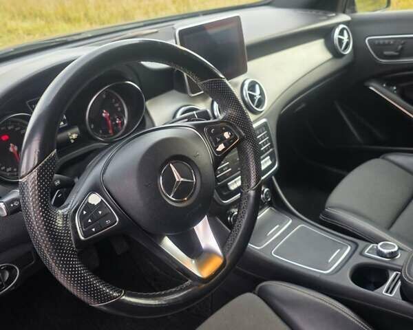 Черный Мерседес А класс, объемом двигателя 1.6 л и пробегом 138 тыс. км за 15500 $, фото 12 на Automoto.ua