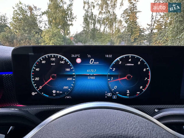 Черный Мерседес А класс, объемом двигателя 1.33 л и пробегом 37 тыс. км за 28500 $, фото 1 на Automoto.ua