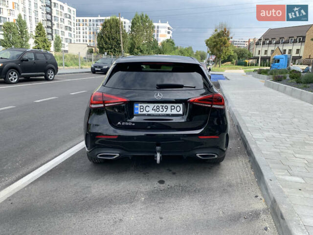 Мерседес А класс 2020 в Львове на Automoto.ua Черный Мерседес А класс, объемом двигателя 1.33 л и пробегом 98 тыс. км за 31450 $, фото 4 на Automoto.ua