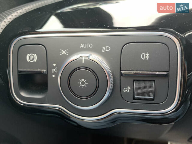 Мерседес А класс 2020 в Львове на Automoto.ua Черный Мерседес А класс, объемом двигателя 1.33 л и пробегом 98 тыс. км за 31450 $, фото 26 на Automoto.ua