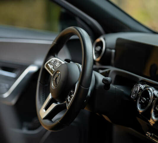 Черный Мерседес А класс, объемом двигателя 1.46 л и пробегом 28 тыс. км за 27500 $, фото 46 на Automoto.ua