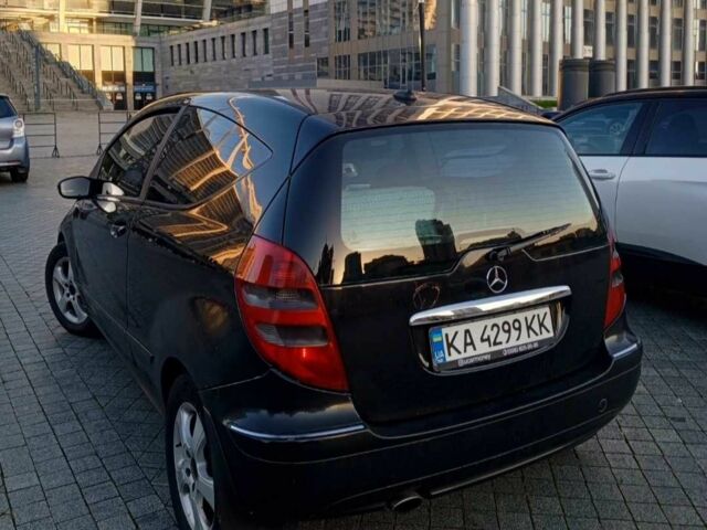Черный Мерседес А класс, объемом двигателя 1.7 л и пробегом 450 тыс. км за 3200 $, фото 2 на Automoto.ua