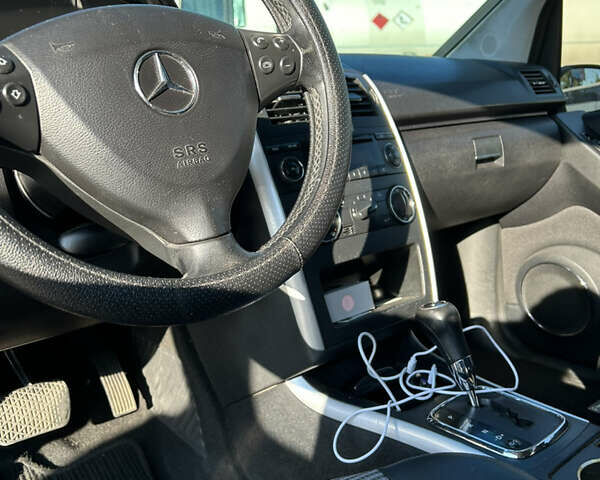 Черный Мерседес А класс, объемом двигателя 1.99 л и пробегом 260 тыс. км за 3800 $, фото 16 на Automoto.ua