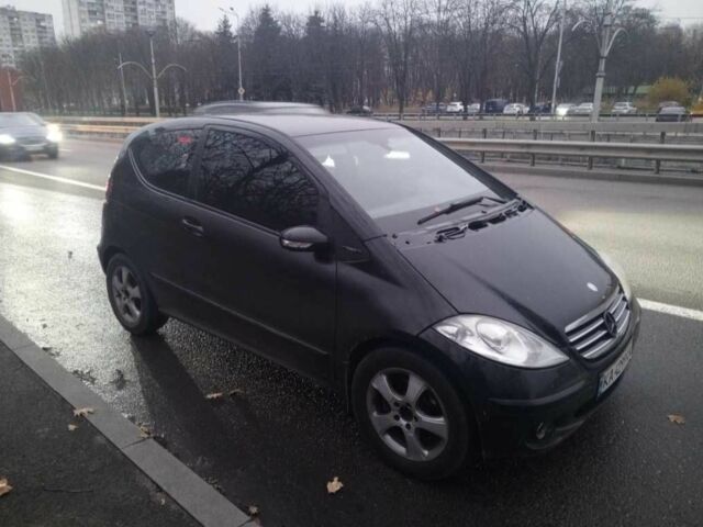 Черный Мерседес А класс, объемом двигателя 1.7 л и пробегом 450 тыс. км за 3200 $, фото 1 на Automoto.ua