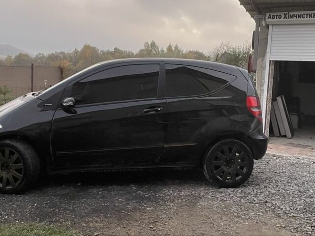 Мерседес А класс 2006 в Золочев на Automoto.ua Черный Мерседес А класс, объемом двигателя 1.7 л и пробегом 243 тыс. км за 5000 $, фото 1 на Automoto.ua
