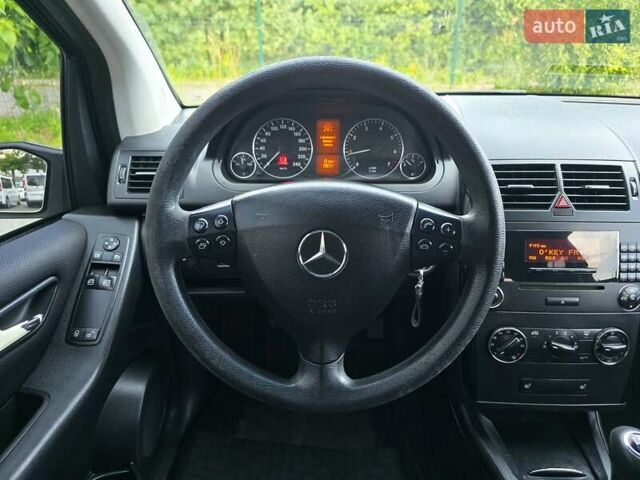 Чорний Мерседес А клас, об'ємом двигуна 1.5 л та пробігом 174 тис. км за 5299 $, фото 24 на Automoto.ua