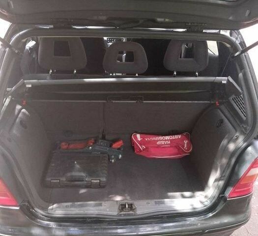 Черный Мерседес А класс, объемом двигателя 1.6 л и пробегом 240 тыс. км за 2700 $, фото 2 на Automoto.ua