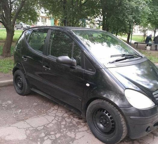 Черный Мерседес А класс, объемом двигателя 1.6 л и пробегом 240 тыс. км за 2700 $, фото 1 на Automoto.ua