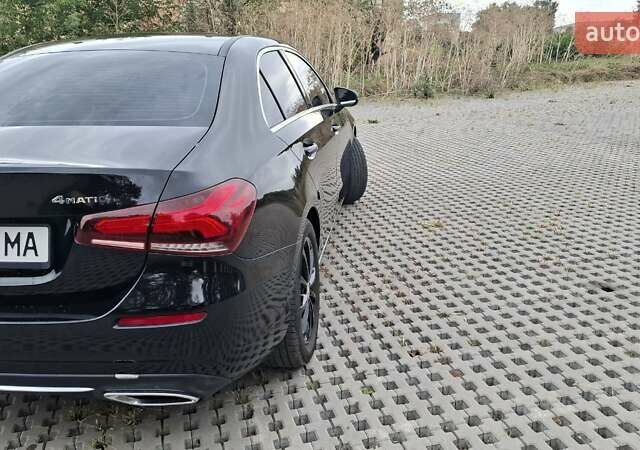 Черный Мерседес А класс, объемом двигателя 1.99 л и пробегом 60 тыс. км за 22000 $, фото 5 на Automoto.ua