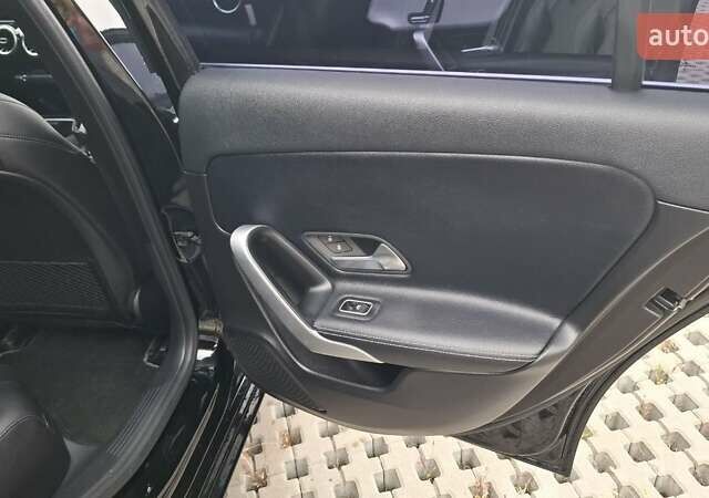 Черный Мерседес А класс, объемом двигателя 1.99 л и пробегом 60 тыс. км за 22000 $, фото 8 на Automoto.ua