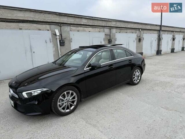 Черный Мерседес А класс, объемом двигателя 1.33 л и пробегом 42 тыс. км за 40000 $, фото 5 на Automoto.ua