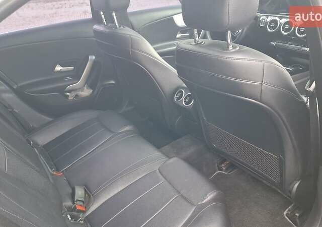 Черный Мерседес А класс, объемом двигателя 1.99 л и пробегом 60 тыс. км за 22000 $, фото 9 на Automoto.ua