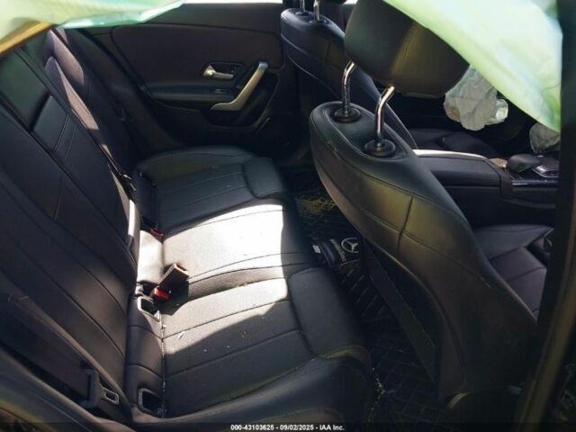 Чорний Мерседес А клас, об'ємом двигуна 2 л та пробігом 112 тис. км за 15500 $, фото 2 на Automoto.ua