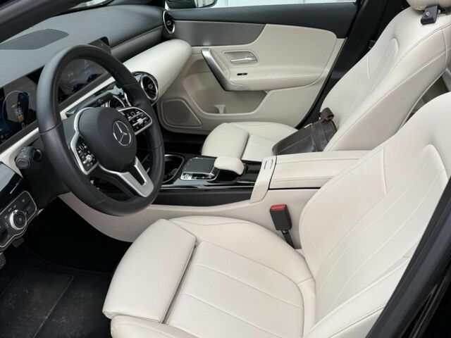 Чорний Мерседес А клас, об'ємом двигуна 1.3 л та пробігом 42 тис. км за 35000 $, фото 3 на Automoto.ua