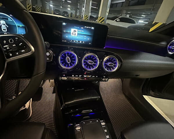 Черный Мерседес А класс, объемом двигателя 1.95 л и пробегом 110 тыс. км за 27500 $, фото 16 на Automoto.ua