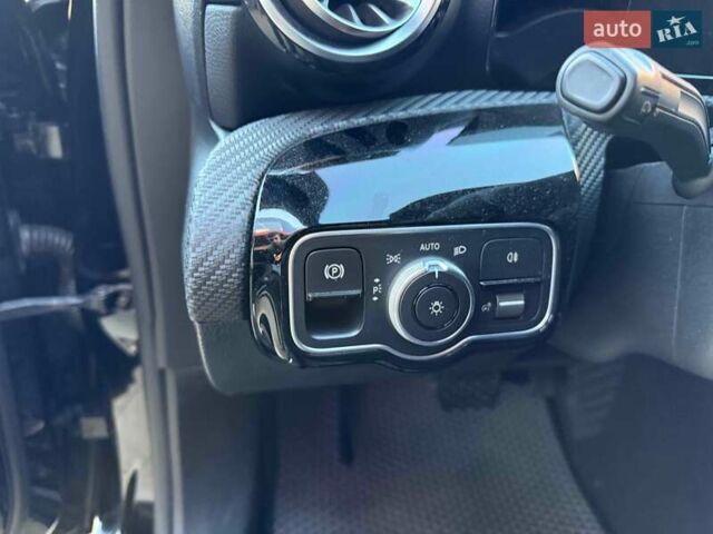 Черный Мерседес А класс, объемом двигателя 1.95 л и пробегом 113 тыс. км за 25400 $, фото 15 на Automoto.ua